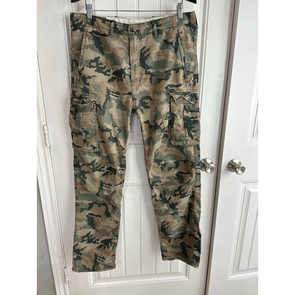Levi’s Camo Cargo Military Tactical Pants Men 34 Outdoor Hiking Hunting Grunge - Picture 1 of 10
